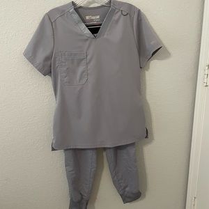 Grey’s Anatomy Size Small Light Gray Scrub Set